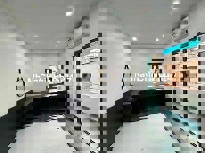 Chính chủ bán căn hộ tập thể - oto gửi ngay chân cầu thang.