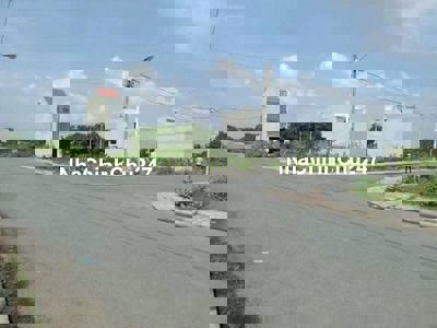 Chính chủ Bán đất MT 2500m2 đối diện Khu du lịch Song Long