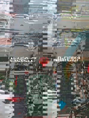 Chính chủ bán nhà Hà Lầm giá rẻ ô tô đỗ cửa