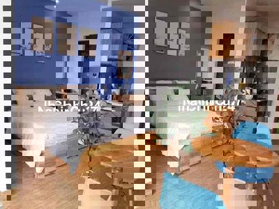 chính chủ cần bán toà căn hộ 6 tầng ngay Hồ Nghinh - toà tháp đôi Sun