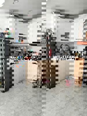 Chính chủ bán căn hộ Thủ Thiêm Garden, 2tỷ8, 52 m2, 2PN + sân vườn