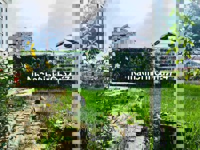 Chủ bán lô có sẵn nhà tâm huyết 235m² giá 899tr có sân vườn P8 -Đà Lạt