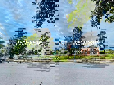 Chính Chủ Bán Đất FPT - Dt 108, 102m - Đường 26m trục trường ĐH FPT.