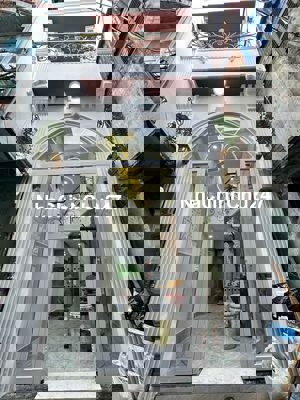 Bán nhà đẹp Q4 chính chủ khu dân cư chỉnh trang không quy hoạch