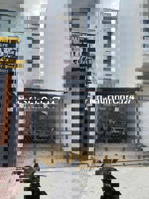 Chính Chủ Bán Gấp Lô Đất Vàng 4x15m, KDC Cao Cấp, Đối Diện Cổng Trường