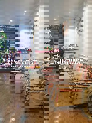 CĂN HỘ ĐẸP GIÁ TỐT CHÍNH CHỦ CẦN BÁN CĂN VNT Tower -Ngã Tư Sở - Hà Nội