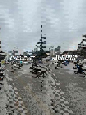 Chính chủ bán nhà phố giải phóng,Dt gần 30m2, Nhà 5T,sổ đỏ vuông vắn