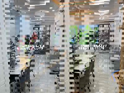 Chính chủ cần bán căn 2pn 2wc tại Dockland 96m2 đẹp