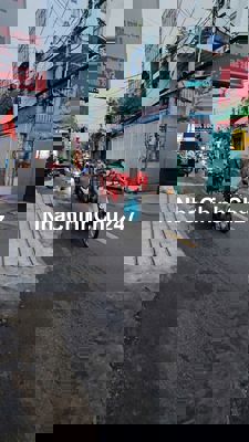 Chính chủ cần bán gấp MT Hồng Lạc P11 TB 5,2x15 NH 5,5m Trệt Lầu