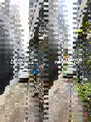 CHỦ GIẢM CÒN 4.5 TỶ - NGAY NGÃ TƯ BỐN XÃ - 4x12 - HXH - NHÀ MỚI