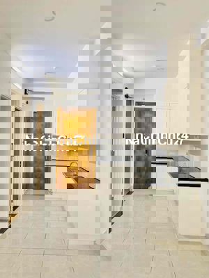 Chủ kẹt vốn bán nhanh căn 2PN view Landmark, 1.9 tỷ ở ngay, nhà mới