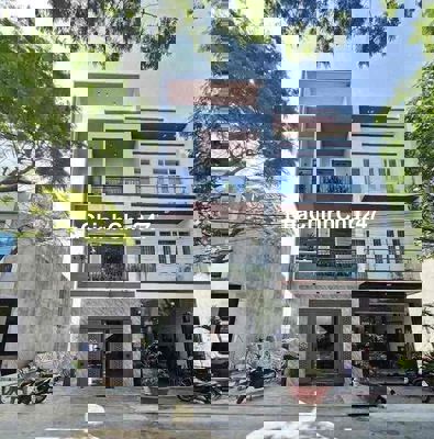 Chính chủ cần tiền bán gấp nhà 90m2 chỉ 1ty780 mặt tiền Hùng Vương ,BD