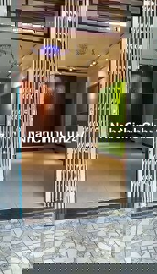 Chính chủ bán gấp nhà mặt tiền đường 10.5m