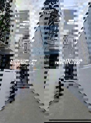 Chủ gửi cần bán gấp nhà mới hẻm xe hơi 1 trệt, 2 lầu, 4pn,4wc