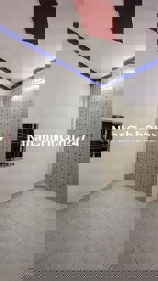 Chủ nhà cần bán gấp - Nhà 1 trệt 1 lầu, 2 phòng ngủ, 4m-8m