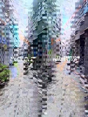 CHÍNH CHỦ BÁN GẤP_GẦN TRƯỜNG HỌC_UBND_BỆNH VIỆN_GIÁ CHỈ 4tỷ