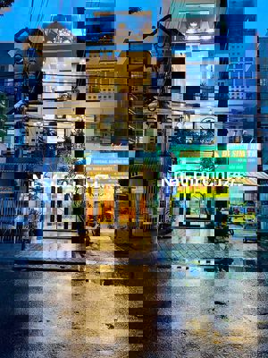 Chính chủ bán nhà Mặt Tiền Nguyễn Hiền