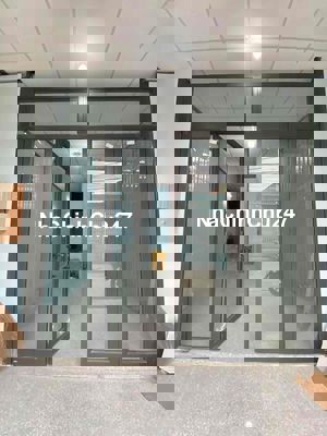 Chính Chủ Bán Nhà Hẻm xe hơi