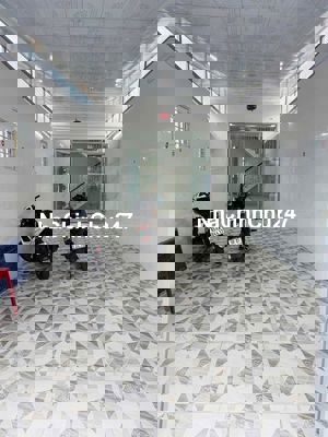 Chính chủ bán Căn hộ dịch vụ Mặt tiền Hàng Tre