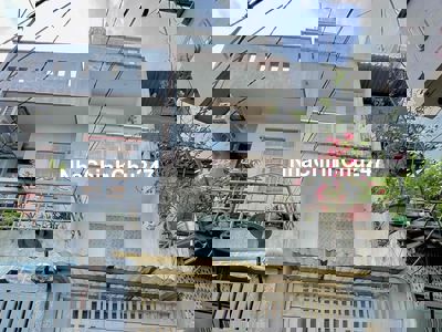 Cô ruột bán nhà chính chủ trang bìa đường Dương Bá Trạc qua Q1 2phut