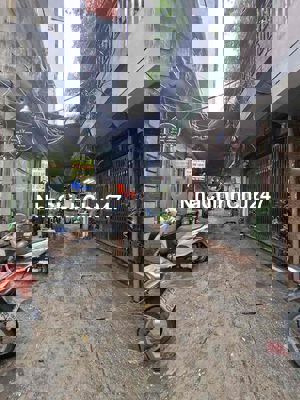 Chính chủ bán gấp Căn Chung Cư 65m -6Tầng - 18tỷ