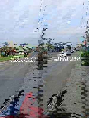 Chủ ngộp cần tiền bán gấp nhà mặt tiền qlN2