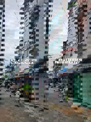 Chinh chủ bán nhà mtnb lac long quân giá chỉ 4,8 tỷ