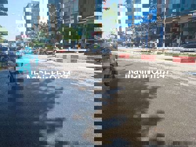 Chính chủ bán nhà mới xây 5 tầng lô góc 3 thoáng ngõ oto chánh nhau