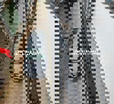 Chính chủ gửi bán nhà La Tinh 39m², 2 tầng mặt tiền rộng giá 1,830 tỷ