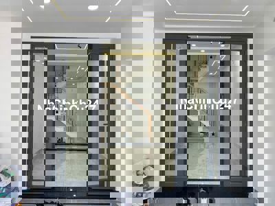 Chủ kẹt tiền bán GẤP nhà 4 tầng MT Lê Quang Định, DT 55m2, CHỈ 16 tỷ