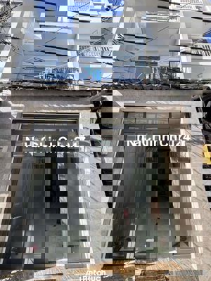 Nhà mới ngay khu Tên Lửa, 40m2, 2 tầng btct, hẻm rộng . chủ gấp bán