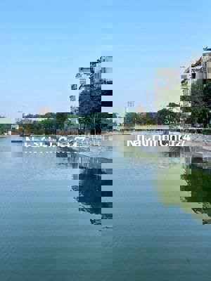 Sổ đỏ chính chủ cần bán Đất nở hậu