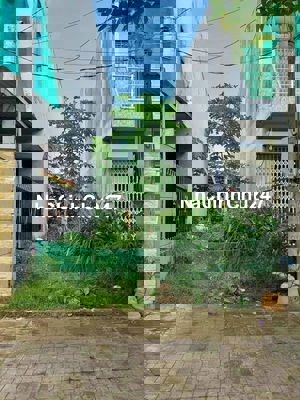 Đất thổ cư 100m2 ngay thị trấn Bến Lức, giá 780 Triệu, chính chủ