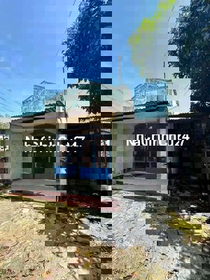 Chủ đầu tư thiếu nợ bán gấp