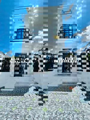 CHÍNH CHỦ BÁN NHÀ LẦU 90M2, CẦN GIUỘC, LONG AN