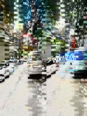 Chính Chủ Cần Bán Nhà KV Vĩnh Hưng- full Nội Thất,Ở Luôn- Ngõ Ô Tô