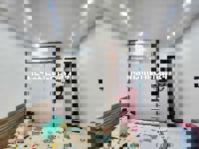 E chính chủ muốn bán