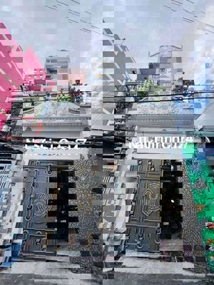 Chính chủ cần bán gấp nhà mặt tiền đường thông