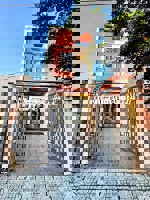 Nhà Chính Chủ Y hình, gần trạm thu phí Bửu Long . Hỗ trợ góp với 700Tr