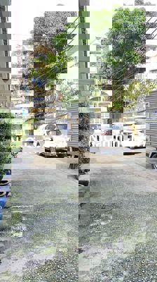 Chính chủ cần bán gấp căn nhà Đường CMT8