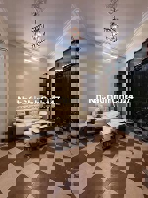 Bán nhà 30m2 giá 4 tỷ, 5 tầng full sổ chính chủ