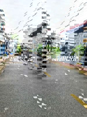 chính chủ cần bán căn nhà mt