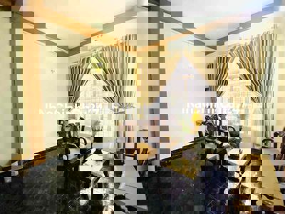 Bán nhà chính chủ Nguyễn Thị Tần, Quận 8, 48m2, 5 tầng hẻm thông.