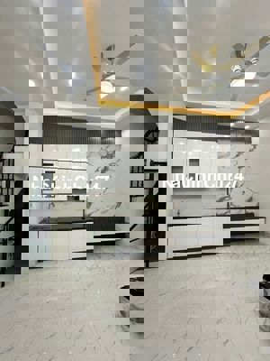 Nhà 3 tầng 40m2 sổ chính chủ 
chỉ  1 căn *** ở  Hà Nội có giá này