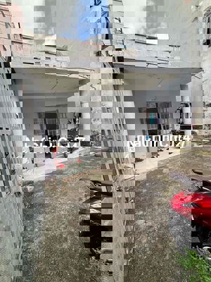 Chính chủ bán nhà diện tích lớn gần mặt tiền đường Nguyễn Văn Nghi