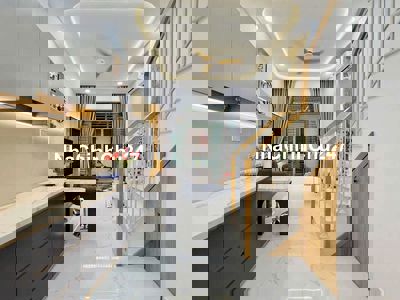 Chính chủ cần bán nhà 1 trệt 1 lầu 2pn 2wc gần chợ shc thổ cư 100%