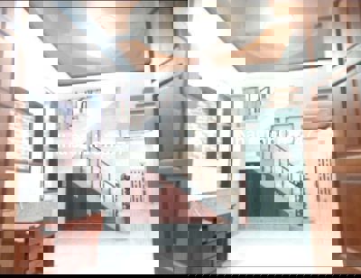 Chính Chủ Cần Bán Nhà 1 Trệt 1 Lầu Bình Chánh, Giá 5,4 tỷ