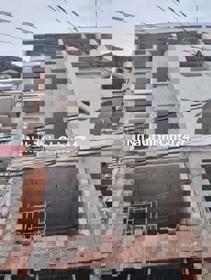 Chính chủ bán nhà hẻm thông xe hơi,có tháng máy, gần ủy ban trường chợ