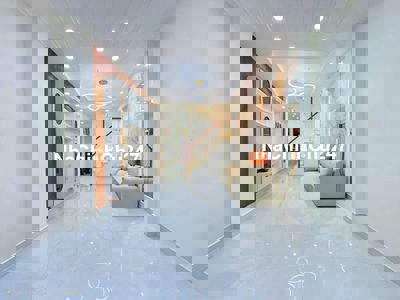 Chính chủ bán căn nhà 2 tầng đường phú thuận quận 7.Tp HCM