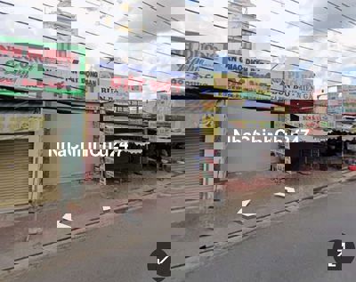 Nhà mặt tiền chợ 200m ngang 5 x40 buôn bán sầm uất, chủ ngộp bán gấp